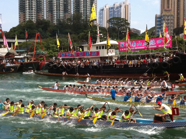 Dragon_boat_racing_in_Hong_Kong